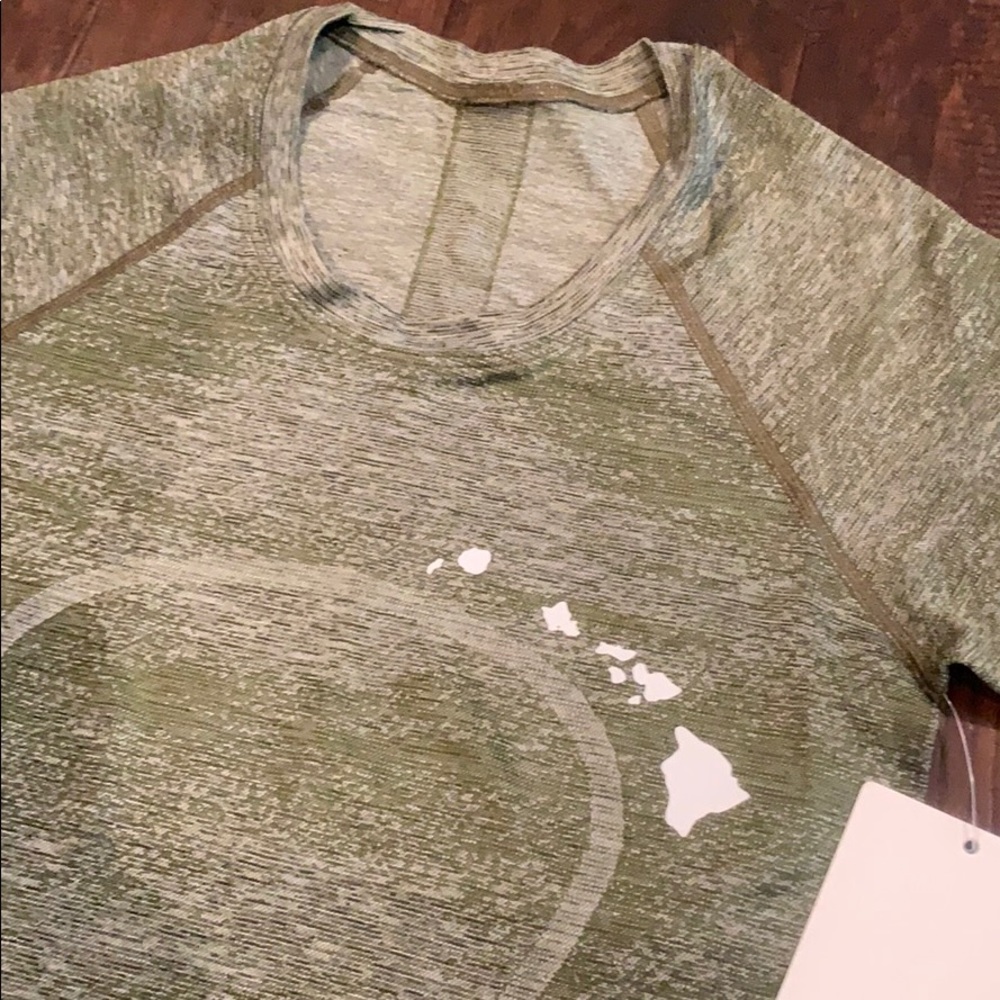 SOLD!Hawaii exclusive swiftly speed short sleeve 4 - Picture 2 of 3